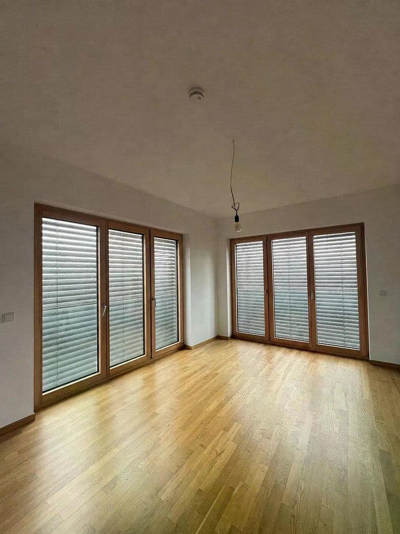 3 bedroom flat to rent, 145 m², Krachtstr., Berlin, Berlin 3 bedroom flat to rent, 145 m², Krachtstr., Berlin, Berlin
