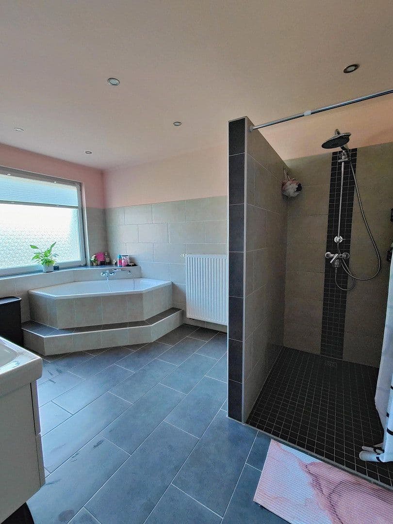 house for sale, 160 m², Duisburg, North Rhine-Westphalia house for sale, 160 m², Duisburg, North Rhine-Westphalia