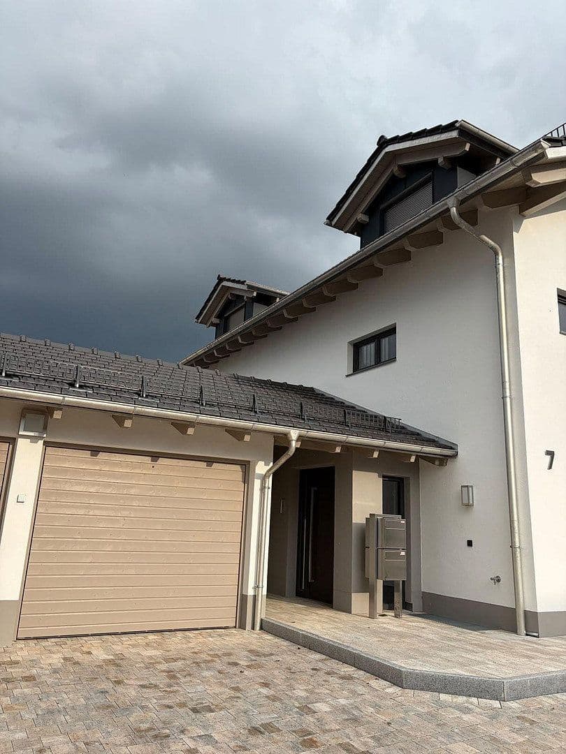 3 bedroom with open-plan kitchen flat to rent, 188 m², Enthammerstr. 7, Grafing, Bavaria 3 bedroom with open-plan kitchen flat to rent, 188 m², Enthammerstr. 7, Grafing, Bavaria
