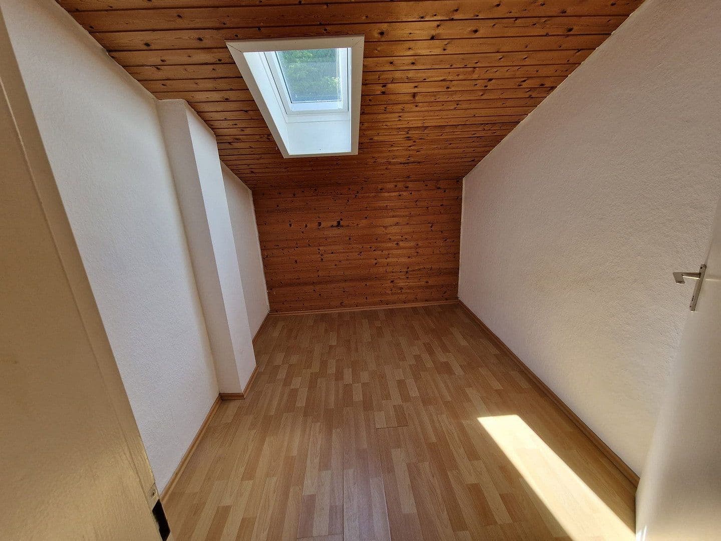 1 bedroom with open-plan kitchen flat to rent, 65 m², Birkelweg 36, Steinheim am Albuch, Baden-Württemberg 1 bedroom with open-plan kitchen flat to rent, 65 m², Birkelweg 36, Steinheim am Albuch, Baden-Württemberg