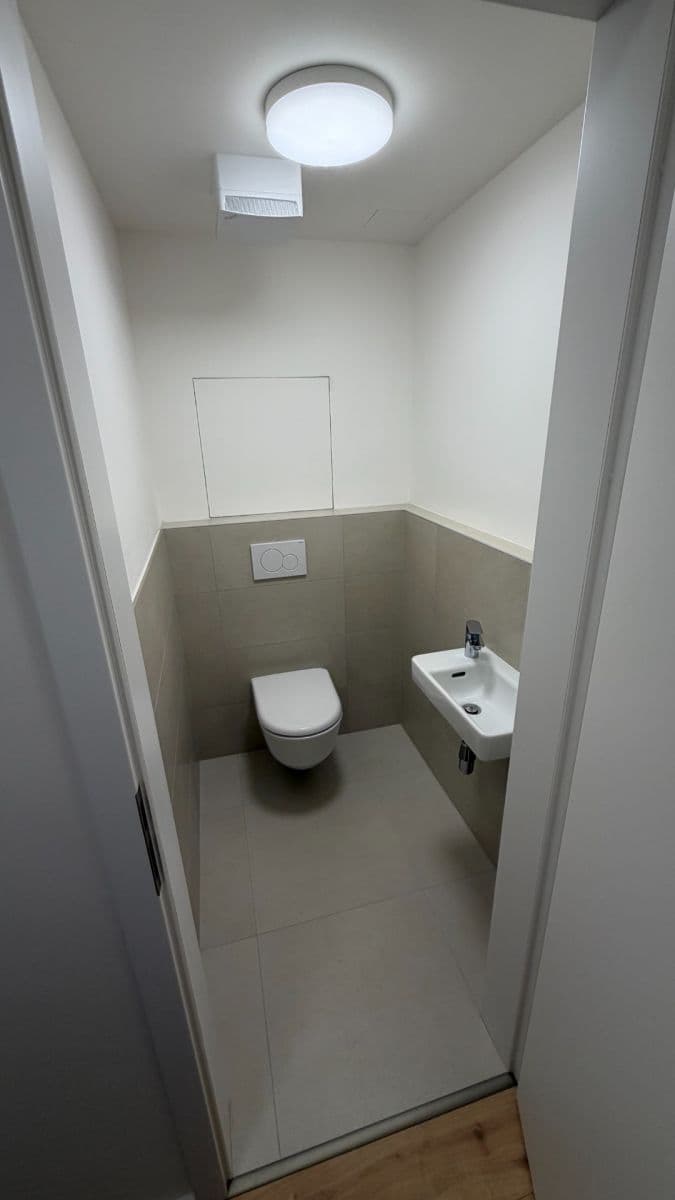 1 bedroom with open-plan kitchen flat to rent, 68 m², Brno, Jihomoravský Region 1 bedroom with open-plan kitchen flat to rent, 68 m², Brno, Jihomoravský Region