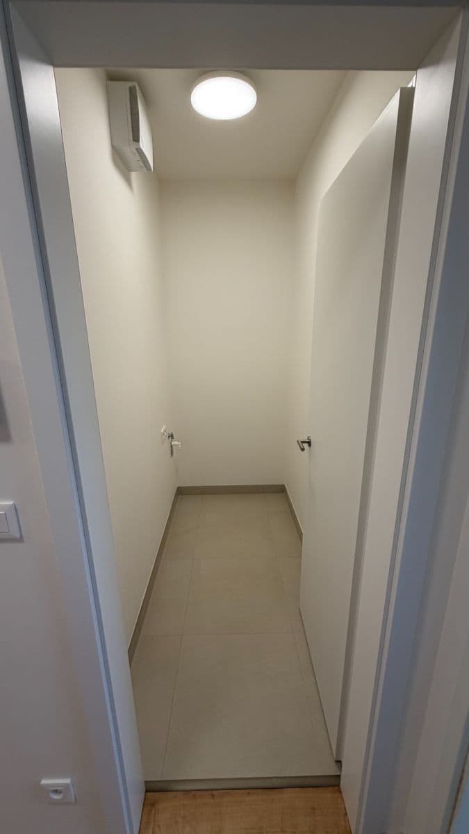 1 bedroom with open-plan kitchen flat to rent, 68 m², Brno, Jihomoravský Region 1 bedroom with open-plan kitchen flat to rent, 68 m², Brno, Jihomoravský Region