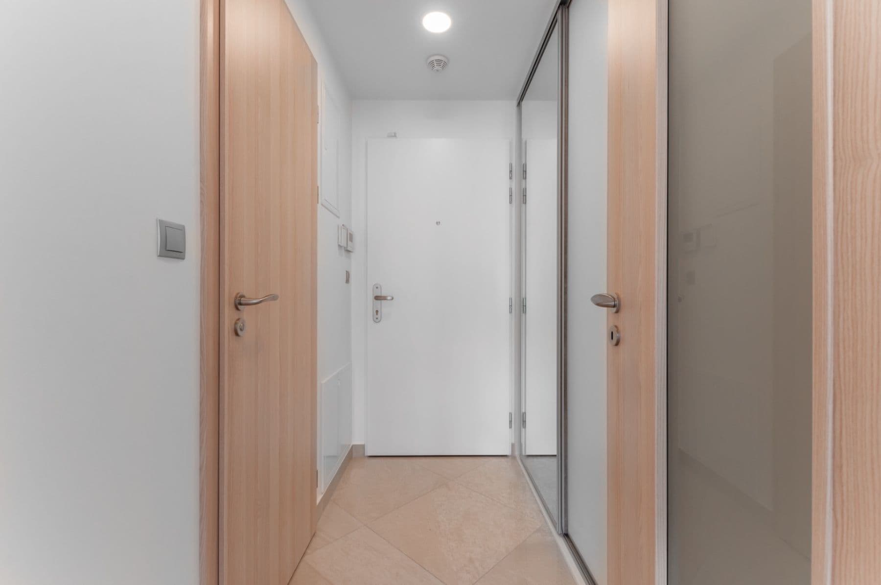 Studio flat to rent, 28 m², Bassova, Prague, Prague Studio flat to rent, 28 m², Bassova, Prague, Prague