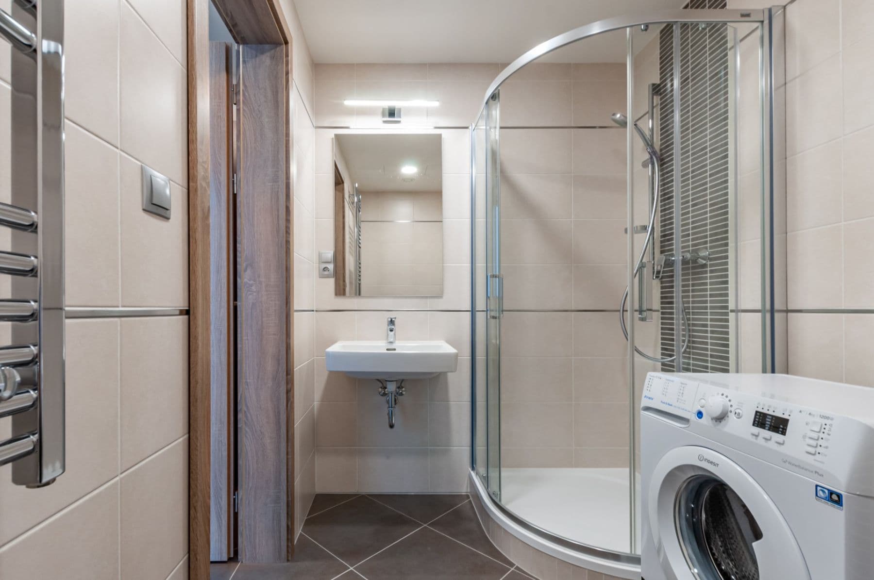 Studio flat to rent, 28 m², Bassova, Prague, Prague Studio flat to rent, 28 m², Bassova, Prague, Prague