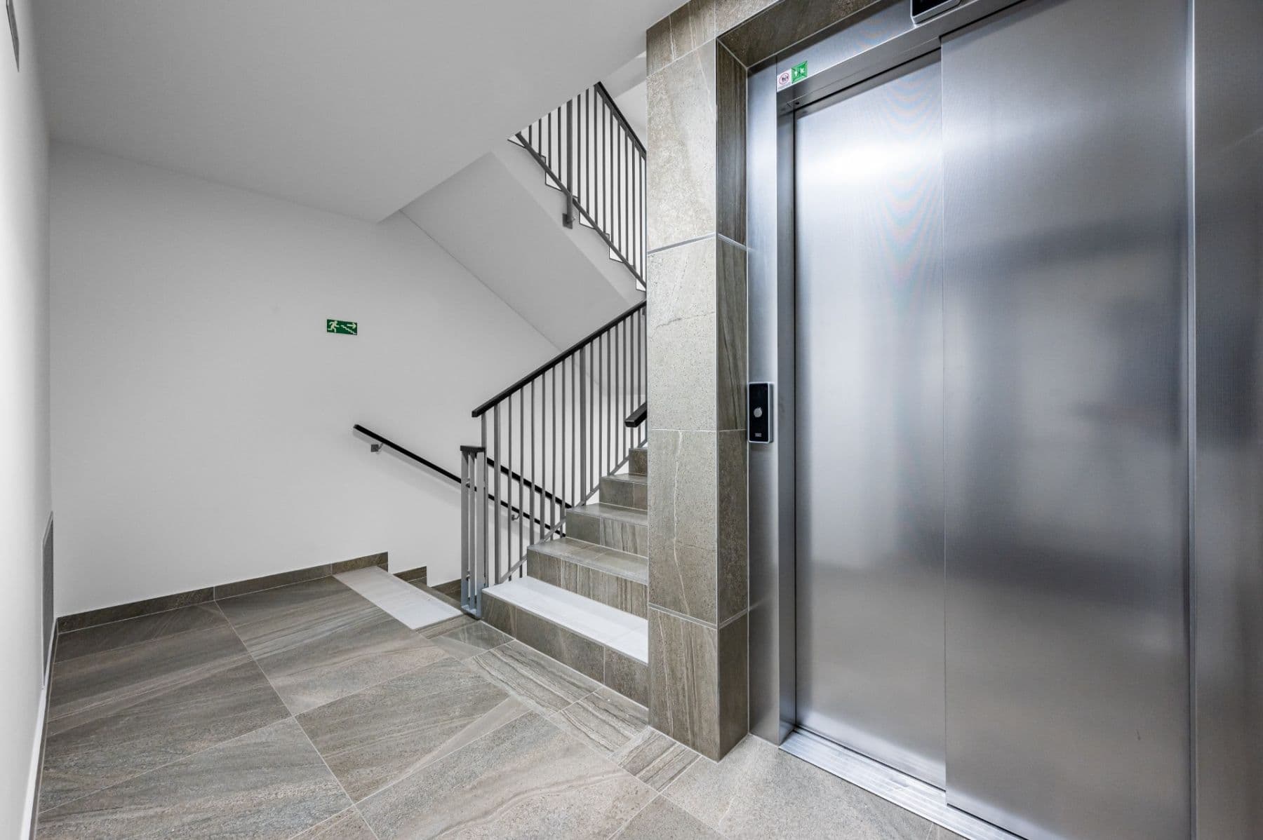 Studio flat to rent, 36 m², Vojenova, Prague, Prague Studio flat to rent, 36 m², Vojenova, Prague, Prague