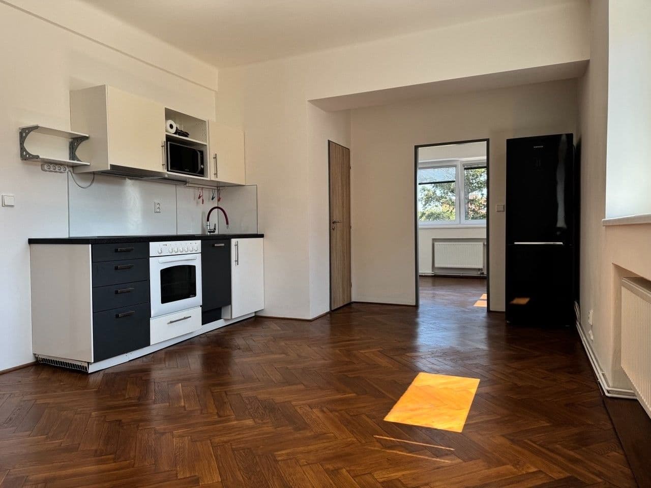 1 bedroom with open-plan kitchen flat to rent, 35 m², Pivoňková, Prague, Prague 1 bedroom with open-plan kitchen flat to rent, 35 m², Pivoňková, Prague, Prague