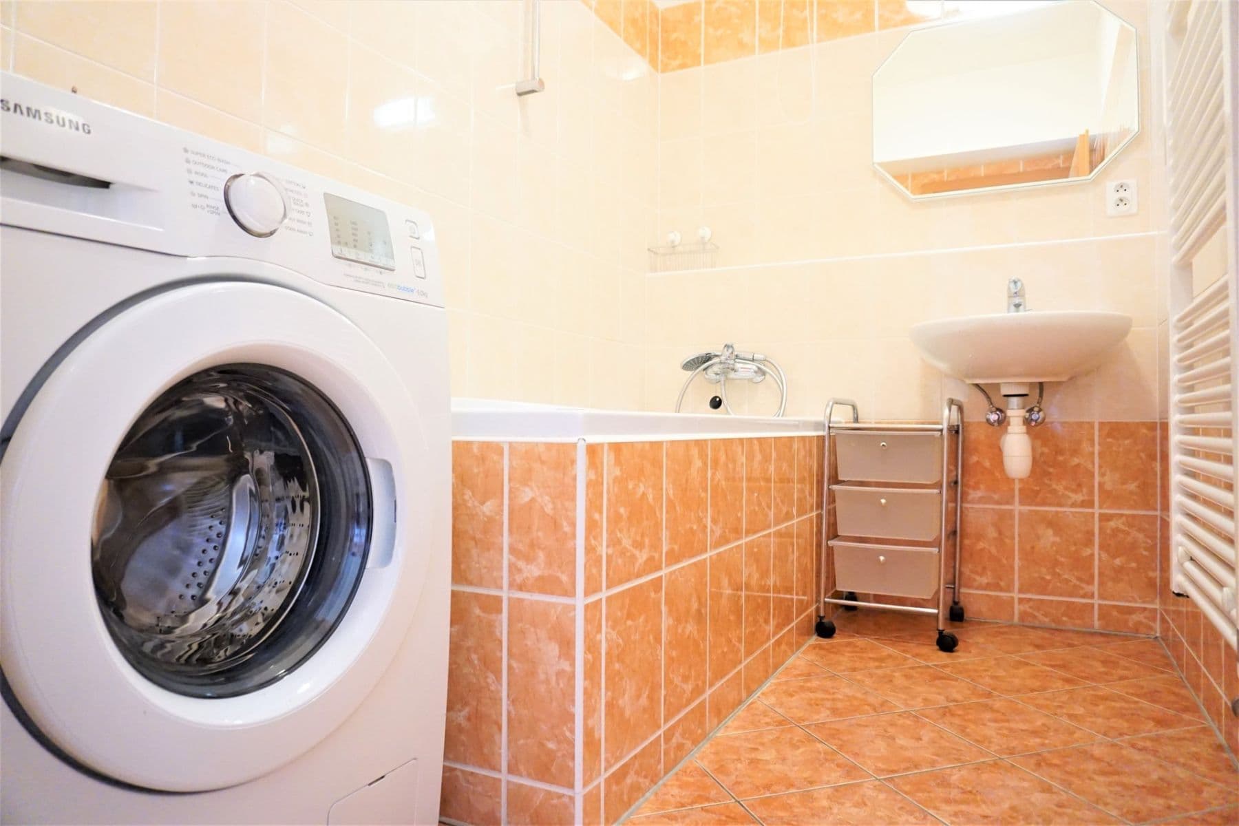 1 bedroom with open-plan kitchen flat to rent, 62 m², Sicherova, Prague, Prague 1 bedroom with open-plan kitchen flat to rent, 62 m², Sicherova, Prague, Prague