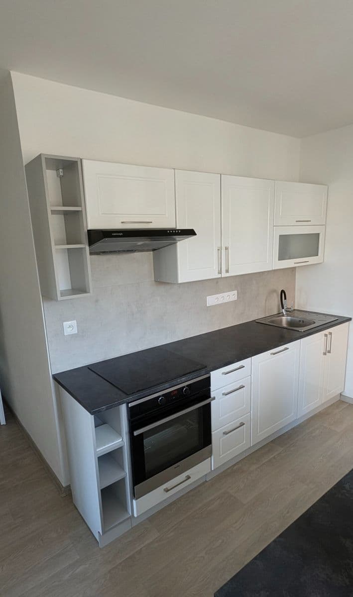 2 bedroom flat to rent, 56 m², Čechovská, Příbram, Středočeský Region 2 bedroom flat to rent, 56 m², Čechovská, Příbram, Středočeský Region