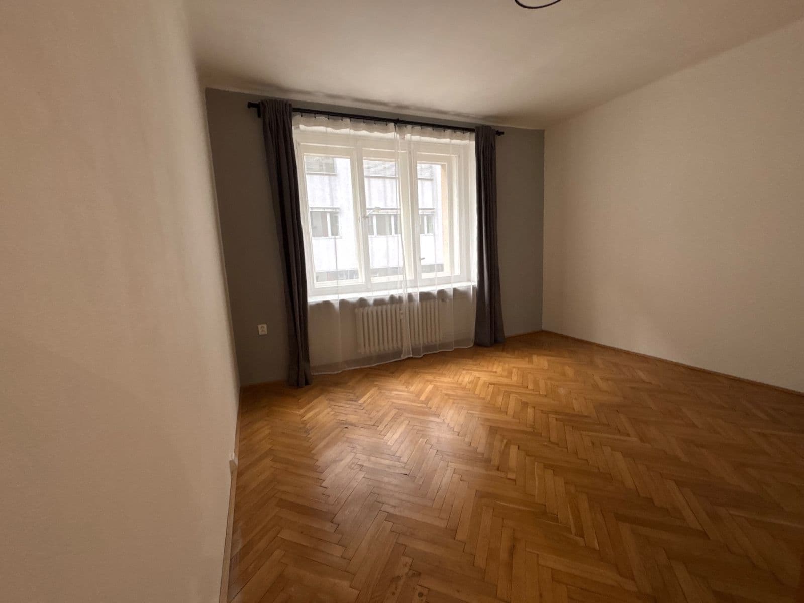 Studio flat to rent, 26 m², Kouřimská, Prague, Prague Studio flat to rent, 26 m², Kouřimská, Prague, Prague