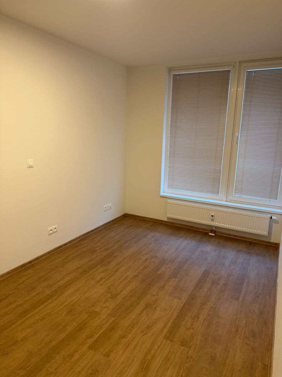 Studio flat to rent, 36 m², Americká, Kladno, Středočeský Region Studio flat to rent, 36 m², Americká, Kladno, Středočeský Region