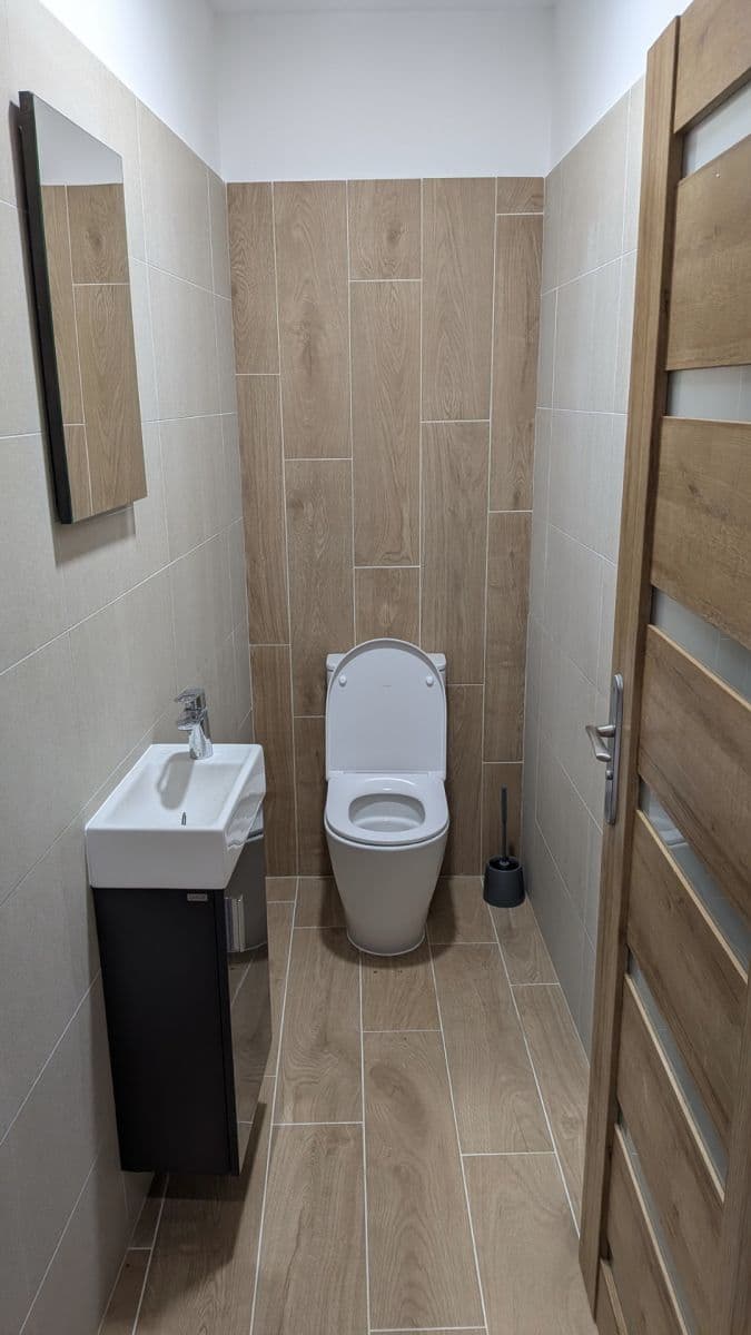 2 bedroom with open-plan kitchen flat to rent, 85 m², Na Letné, Náchod, Královéhradecký Region 2 bedroom with open-plan kitchen flat to rent, 85 m², Na Letné, Náchod, Královéhradecký Region