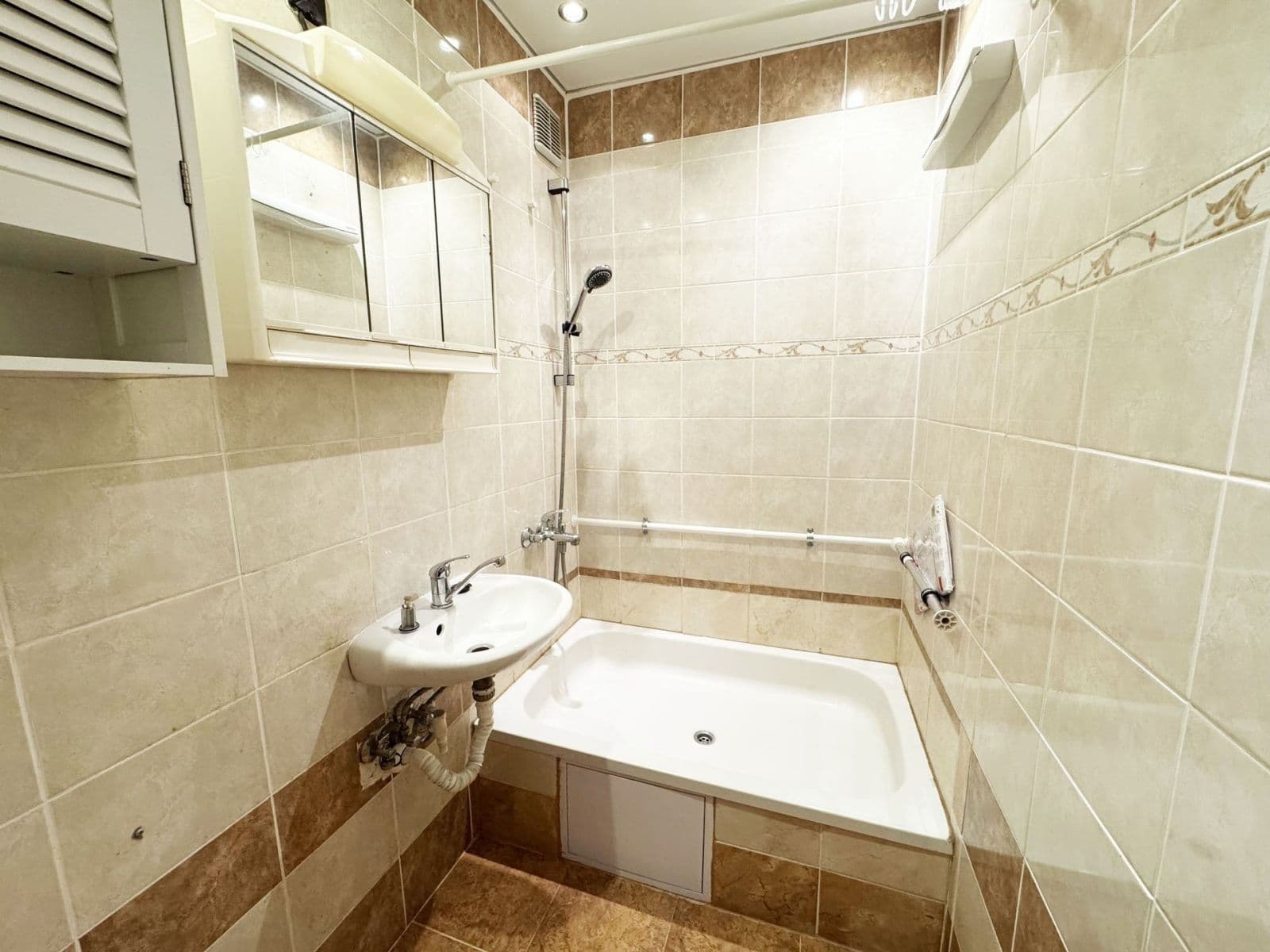 1 bedroom with open-plan kitchen flat to rent, 44 m², Horákova, Prague, Prague 1 bedroom with open-plan kitchen flat to rent, 44 m², Horákova, Prague, Prague