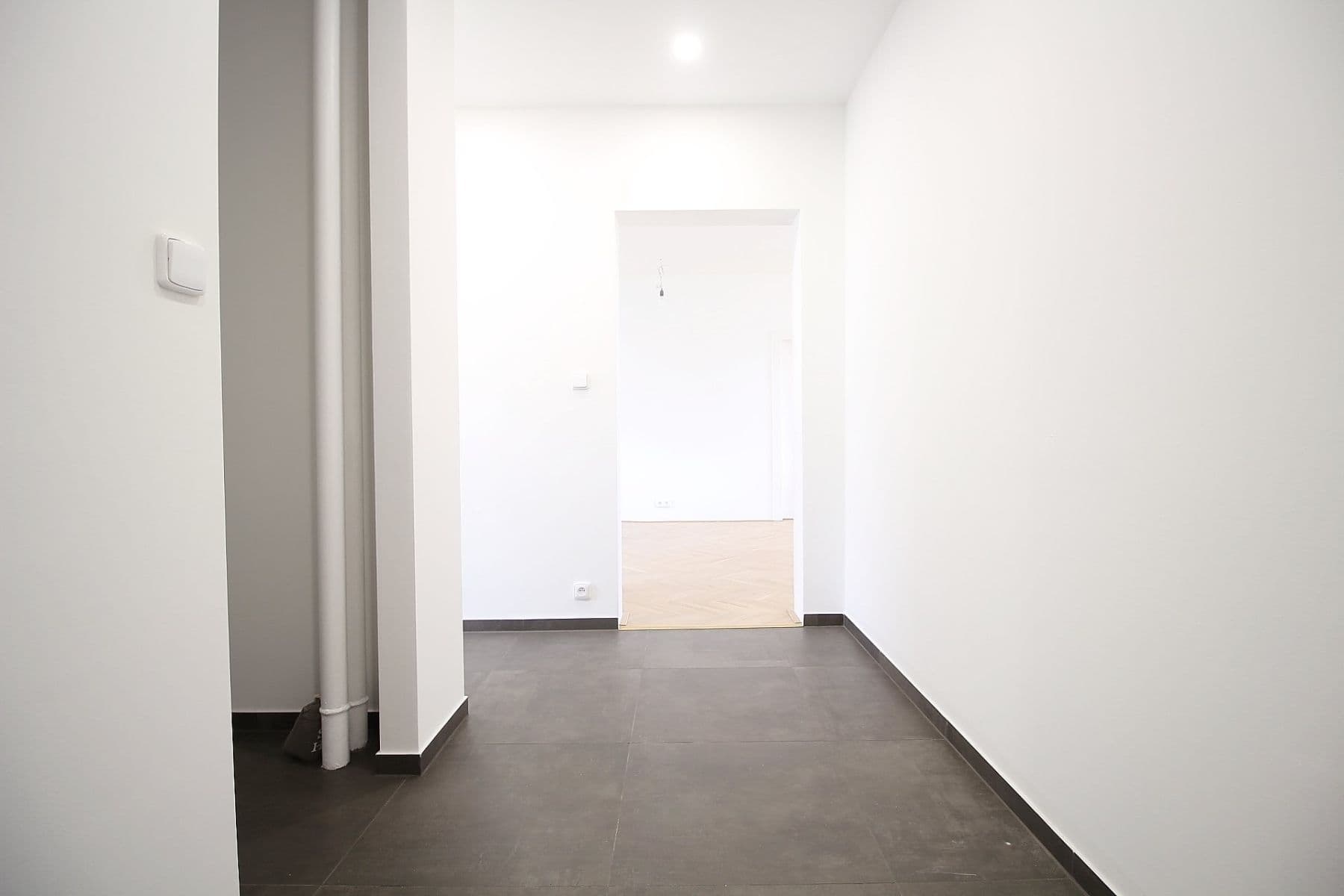 1 bedroom with open-plan kitchen flat to rent, 73 m², Vitry, Kladno, Středočeský Region 1 bedroom with open-plan kitchen flat to rent, 73 m², Vitry, Kladno, Středočeský Region