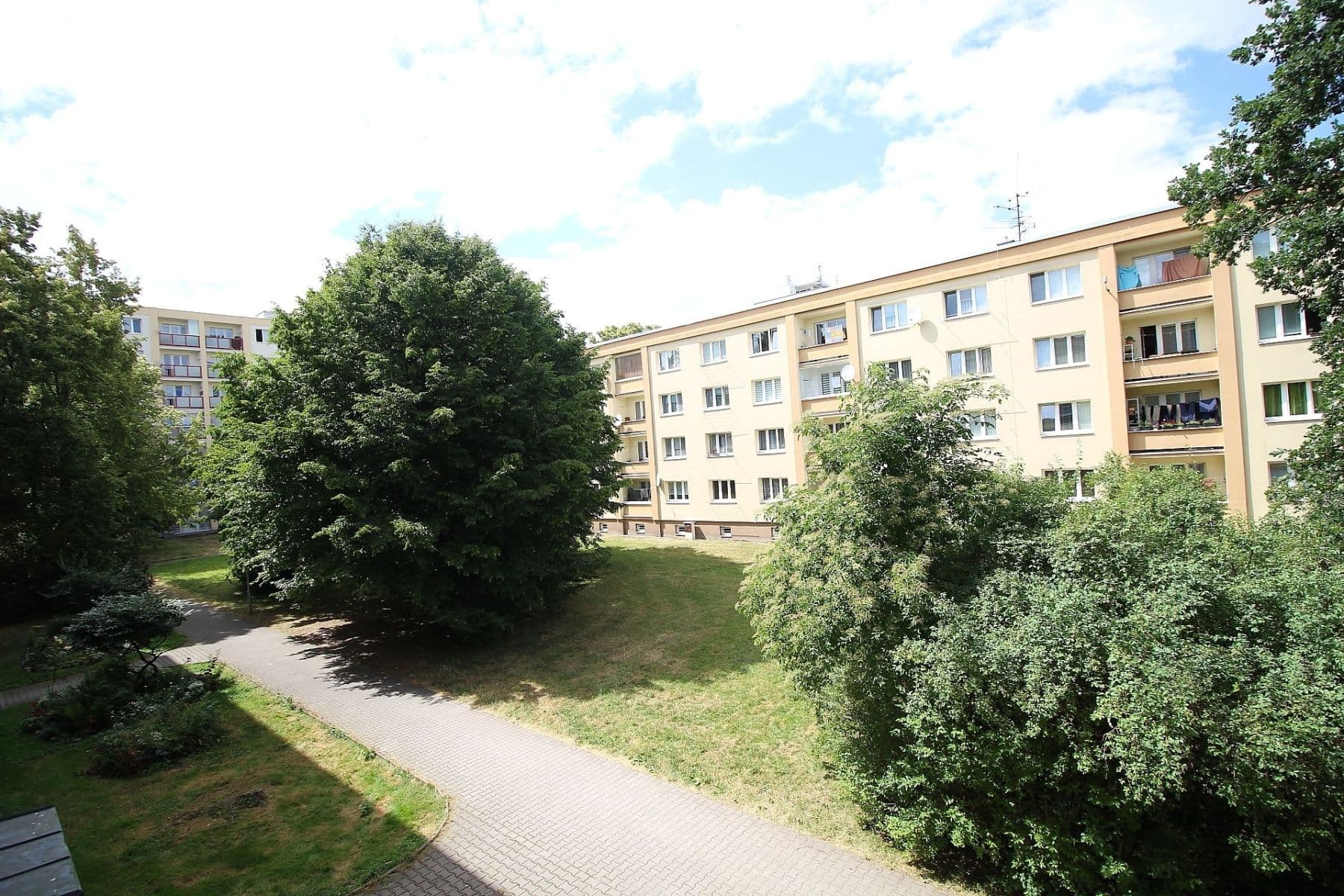 1 bedroom with open-plan kitchen flat to rent, 73 m², Vitry, Kladno, Středočeský Region 1 bedroom with open-plan kitchen flat to rent, 73 m², Vitry, Kladno, Středočeský Region