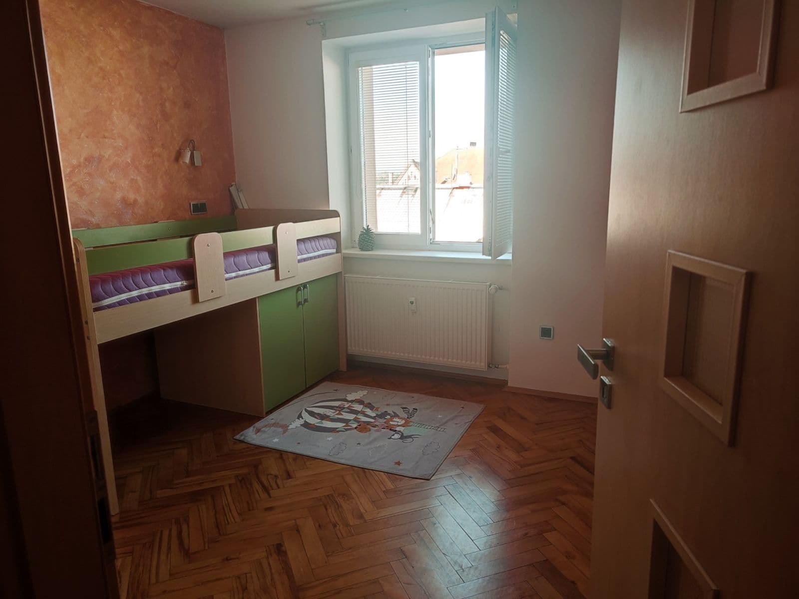 1 bedroom with open-plan kitchen flat to rent, 56 m², Tyršovo náměstí, Chrudim, Pardubický Region 1 bedroom with open-plan kitchen flat to rent, 56 m², Tyršovo náměstí, Chrudim, Pardubický Region