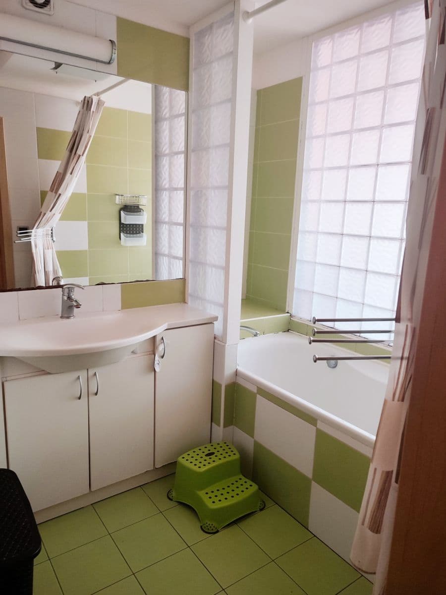 1 bedroom with open-plan kitchen flat to rent, 56 m², Tyršovo náměstí, Chrudim, Pardubický Region 1 bedroom with open-plan kitchen flat to rent, 56 m², Tyršovo náměstí, Chrudim, Pardubický Region