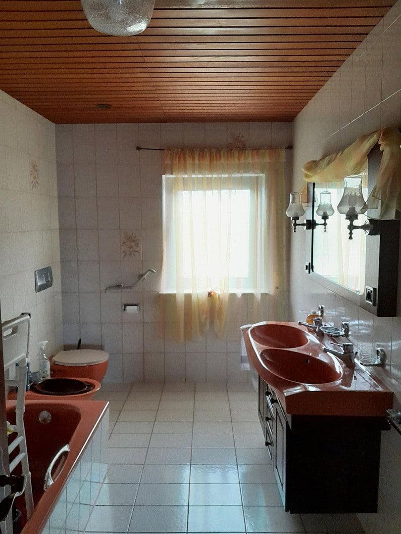 house for sale, 240 m², Bodener Weg 51, Ruppach-Goldhausen, Rhineland-Palatinate house for sale, 240 m², Bodener Weg 51, Ruppach-Goldhausen, Rhineland-Palatinate