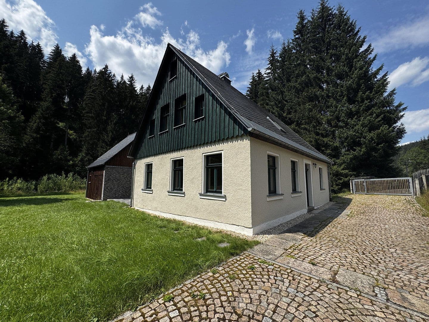house for sale, 268 m², Eibenstock, Saxony house for sale, 268 m², Eibenstock, Saxony