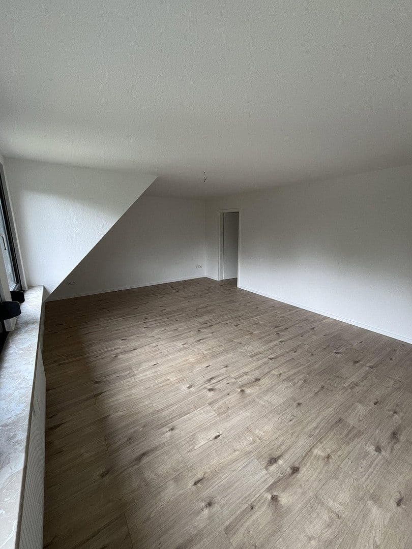 3 bedroom with open-plan kitchen flat for sale, 84 m², Kiwittenberg 43, Oberhausen, North Rhine-Westphalia 3 bedroom with open-plan kitchen flat for sale, 84 m², Kiwittenberg 43, Oberhausen, North Rhine-Westphalia