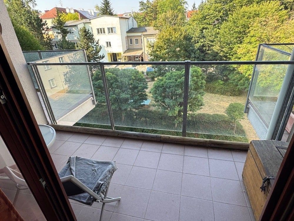 3 bedroom with open-plan kitchen flat to rent, 95 m², Majerova, Plzeň, Plzeňský Region 3 bedroom with open-plan kitchen flat to rent, 95 m², Majerova, Plzeň, Plzeňský Region