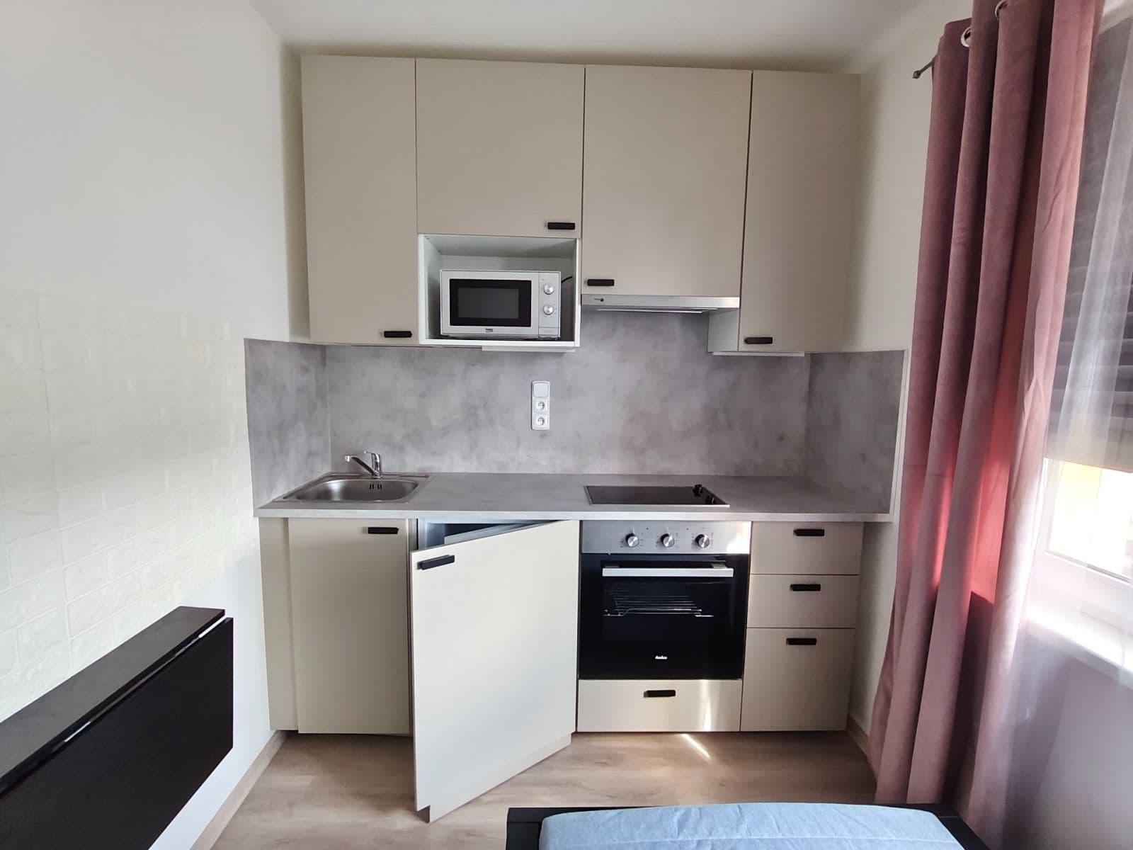 Small studio flat to rent, 15 m², Jasmínová, Prague, Prague Small studio flat to rent, 15 m², Jasmínová, Prague, Prague