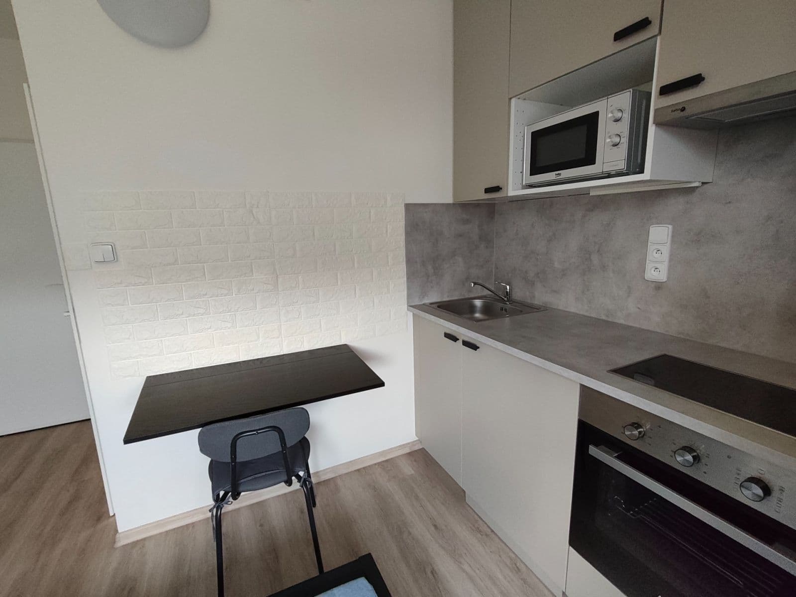 Small studio flat to rent, 15 m², Jasmínová, Prague, Prague Small studio flat to rent, 15 m², Jasmínová, Prague, Prague