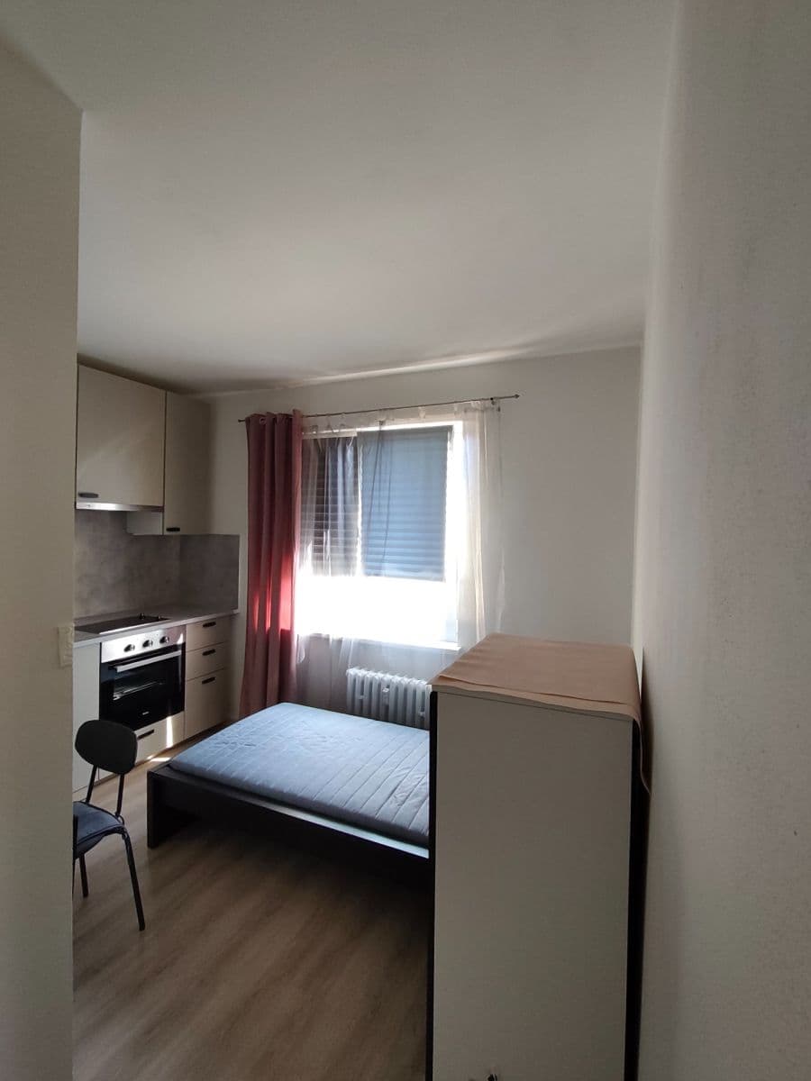 Small studio flat to rent, 15 m², Jasmínová, Prague, Prague Small studio flat to rent, 15 m², Jasmínová, Prague, Prague