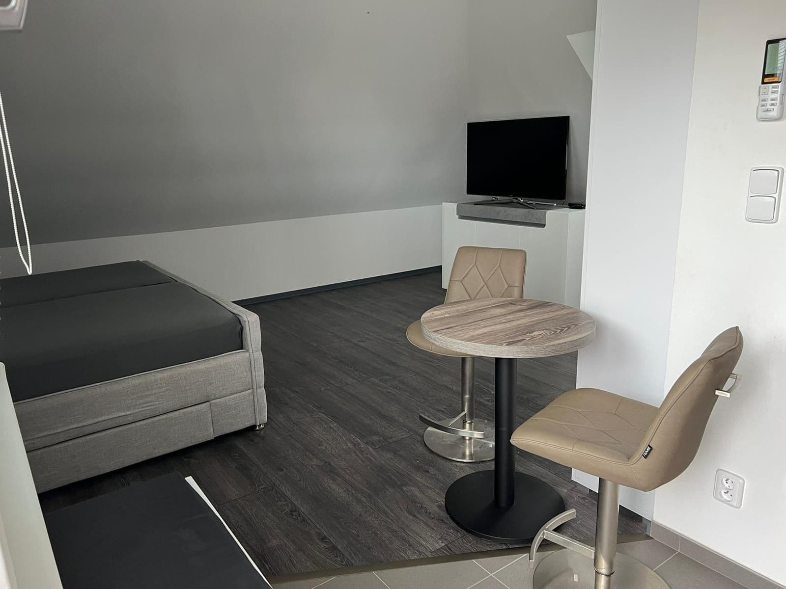 Studio flat to rent, 40 m², U Svodnice, Prague, Prague Studio flat to rent, 40 m², U Svodnice, Prague, Prague