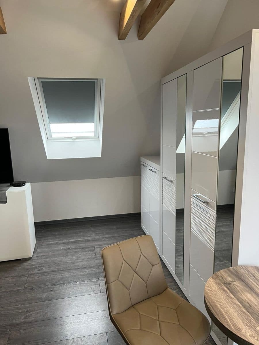 Studio flat to rent, 40 m², U Svodnice, Prague, Prague Studio flat to rent, 40 m², U Svodnice, Prague, Prague