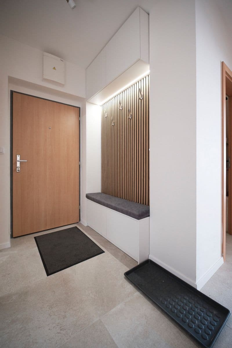 1 bedroom with open-plan kitchen flat to rent, 84 m², V Háji, Prague, Prague 1 bedroom with open-plan kitchen flat to rent, 84 m², V Háji, Prague, Prague
