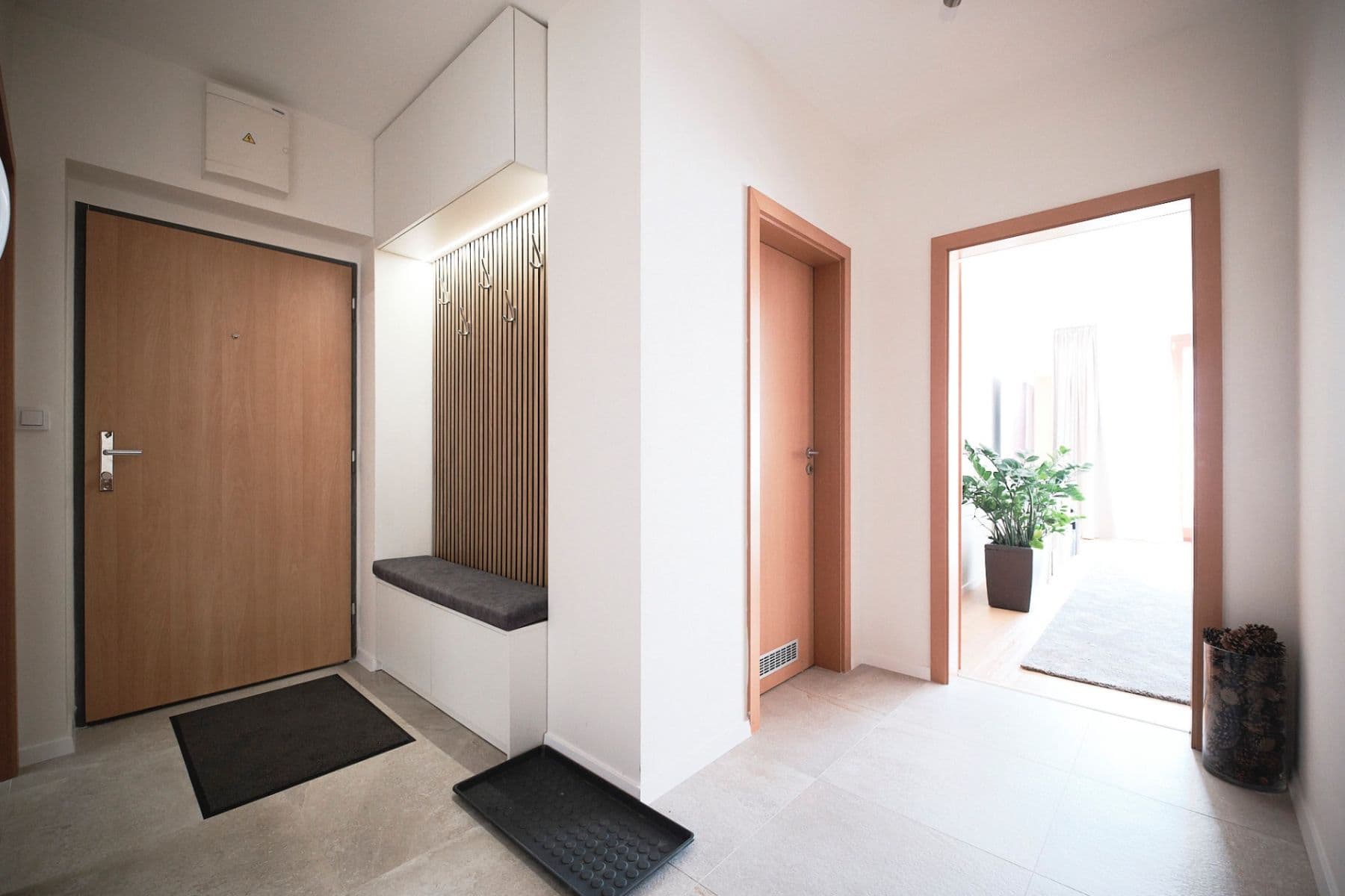1 bedroom with open-plan kitchen flat to rent, 84 m², V Háji, Prague, Prague 1 bedroom with open-plan kitchen flat to rent, 84 m², V Háji, Prague, Prague