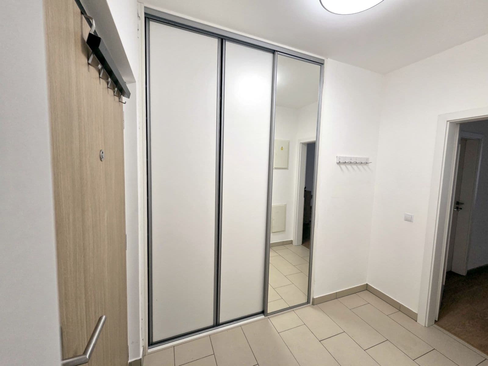 1 bedroom with open-plan kitchen flat to rent, 63 m², Kurta Konráda, Prague, Prague 1 bedroom with open-plan kitchen flat to rent, 63 m², Kurta Konráda, Prague, Prague