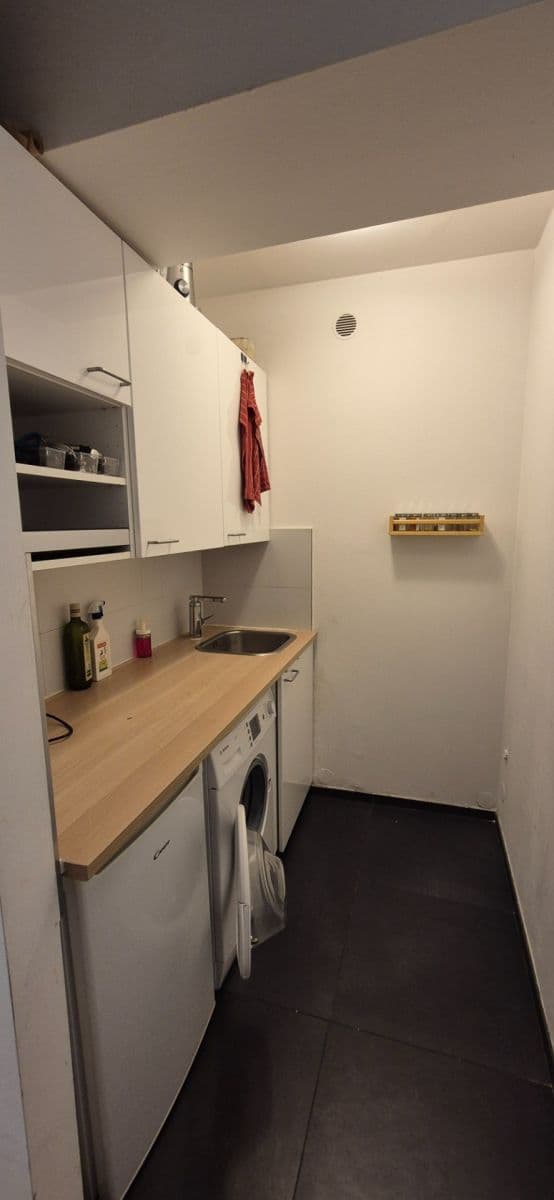 Studio flat to rent, 38 m², Přístavní, Prague, Prague Studio flat to rent, 38 m², Přístavní, Prague, Prague
