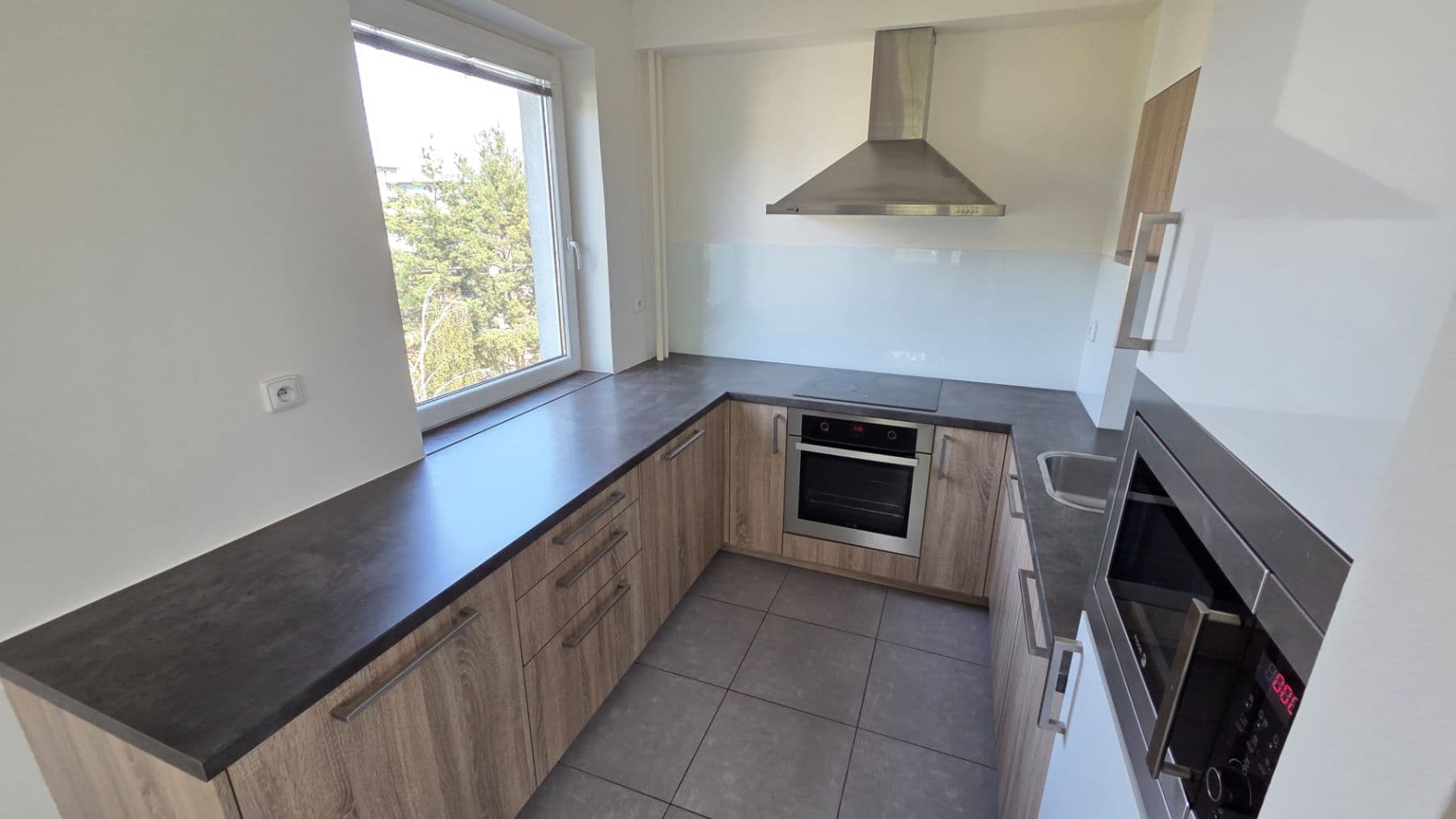 2 bedroom with open-plan kitchen flat to rent, 66 m², Habrová, Prague, Prague 2 bedroom with open-plan kitchen flat to rent, 66 m², Habrová, Prague, Prague