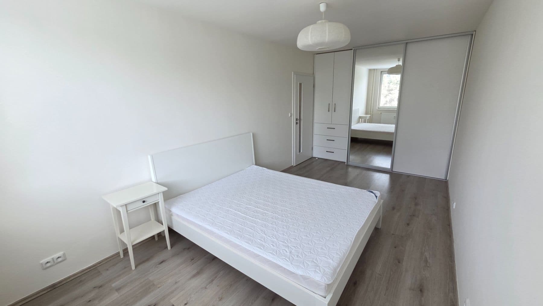 2 bedroom with open-plan kitchen flat to rent, 66 m², Habrová, Prague, Prague 2 bedroom with open-plan kitchen flat to rent, 66 m², Habrová, Prague, Prague