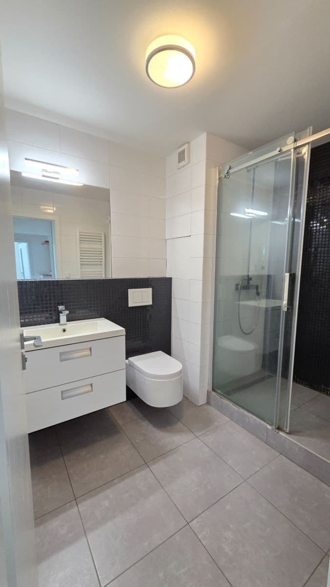 2 bedroom with open-plan kitchen flat to rent, 66 m², Habrová, Prague, Prague 2 bedroom with open-plan kitchen flat to rent, 66 m², Habrová, Prague, Prague