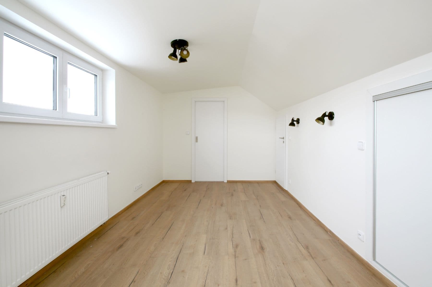 2 bedroom with open-plan kitchen flat to rent, 106 m², Na Nivách, Prague, Prague 2 bedroom with open-plan kitchen flat to rent, 106 m², Na Nivách, Prague, Prague