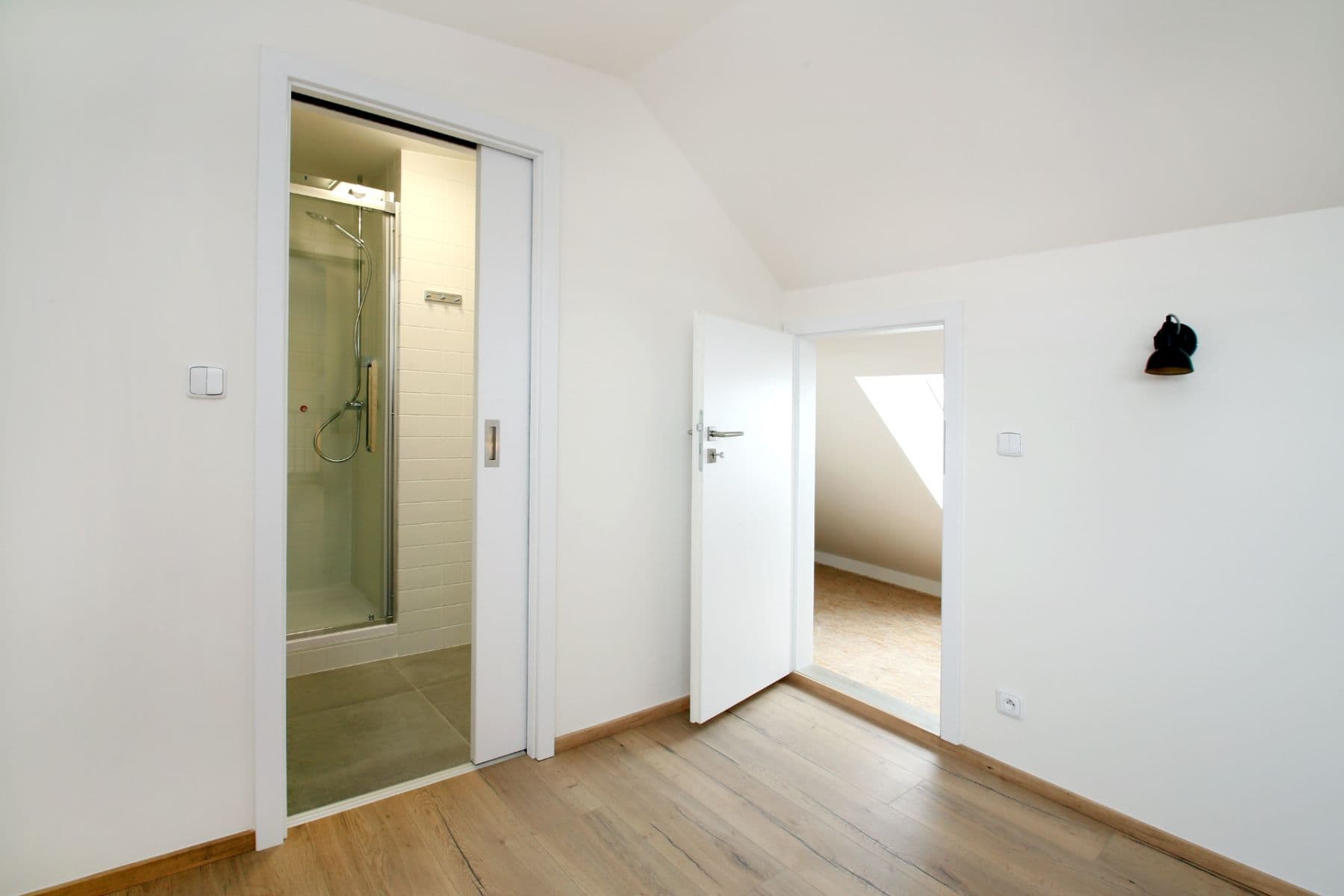 2 bedroom with open-plan kitchen flat to rent, 106 m², Na Nivách, Prague, Prague 2 bedroom with open-plan kitchen flat to rent, 106 m², Na Nivách, Prague, Prague