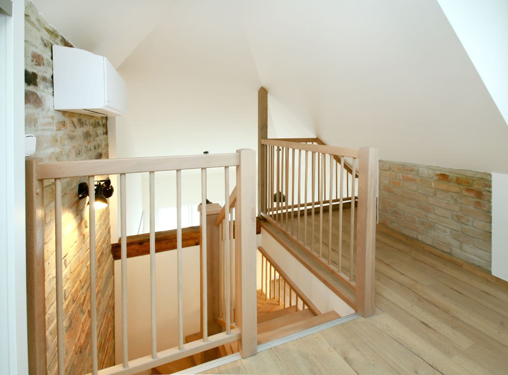 2 bedroom with open-plan kitchen flat to rent, 106 m², Na Nivách, Prague, Prague 2 bedroom with open-plan kitchen flat to rent, 106 m², Na Nivách, Prague, Prague