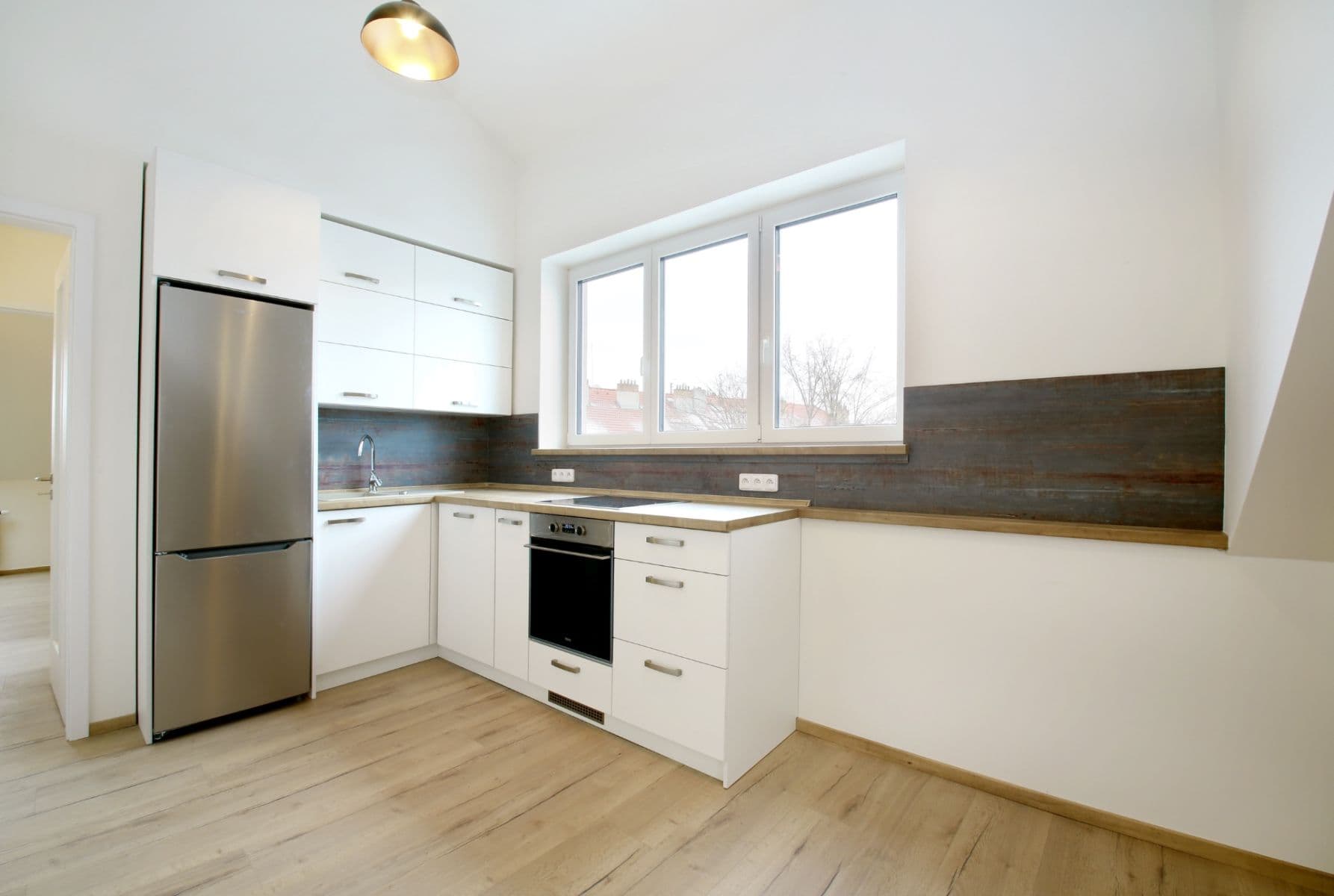 2 bedroom with open-plan kitchen flat to rent, 106 m², Na Nivách, Prague, Prague 2 bedroom with open-plan kitchen flat to rent, 106 m², Na Nivách, Prague, Prague