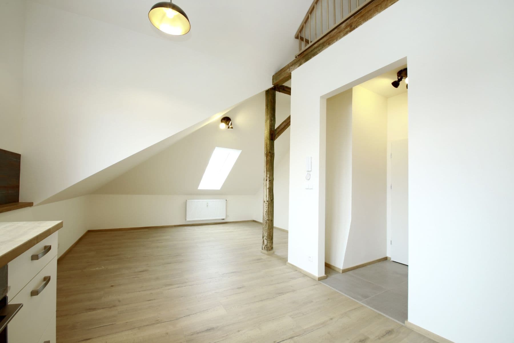 2 bedroom with open-plan kitchen flat to rent, 106 m², Na Nivách, Prague, Prague 2 bedroom with open-plan kitchen flat to rent, 106 m², Na Nivách, Prague, Prague