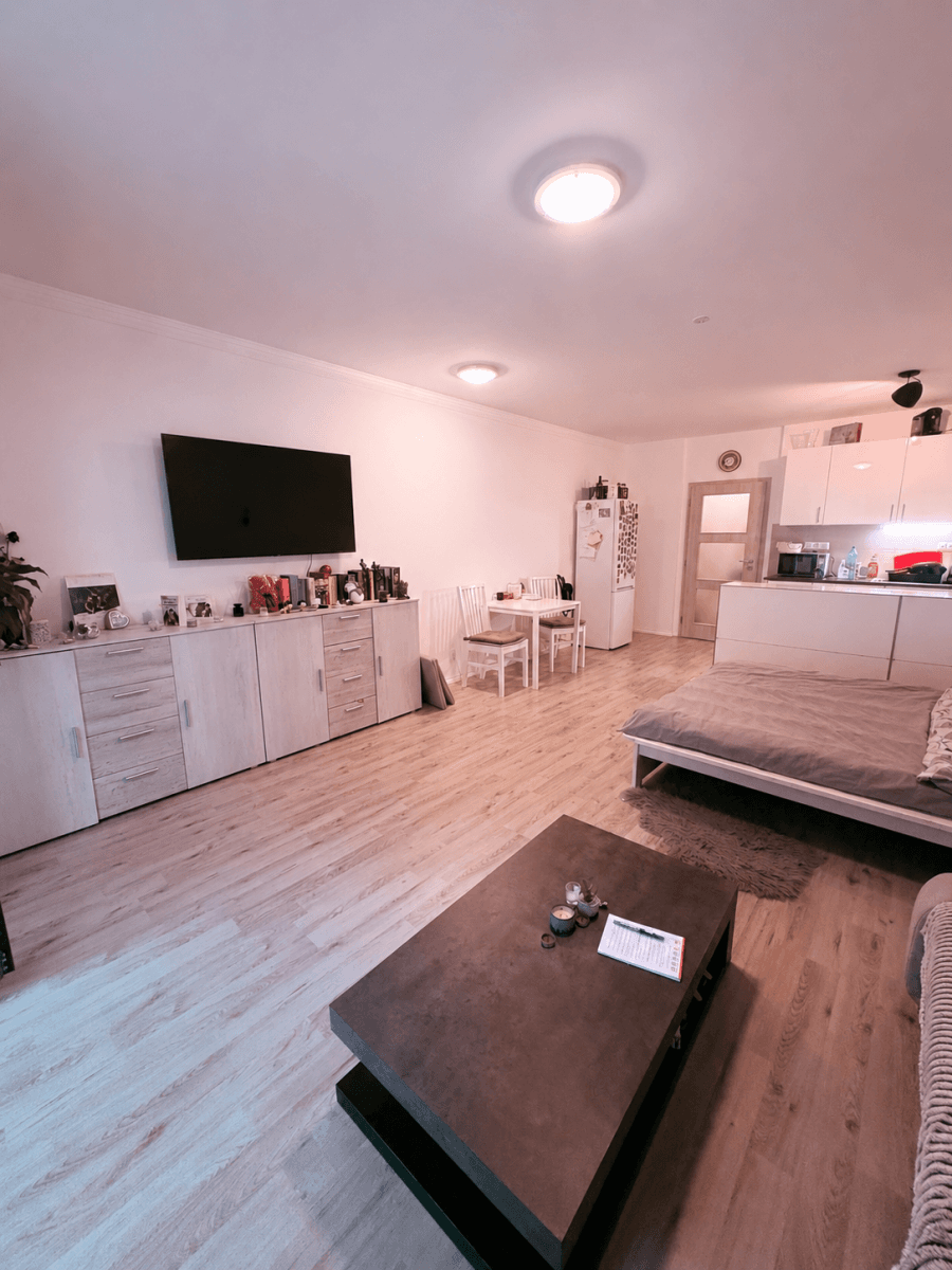Studio flat to rent, 46 m², Květoslava Mašity, Všenory, Středočeský Region Studio flat to rent, 46 m², Květoslava Mašity, Všenory, Středočeský Region