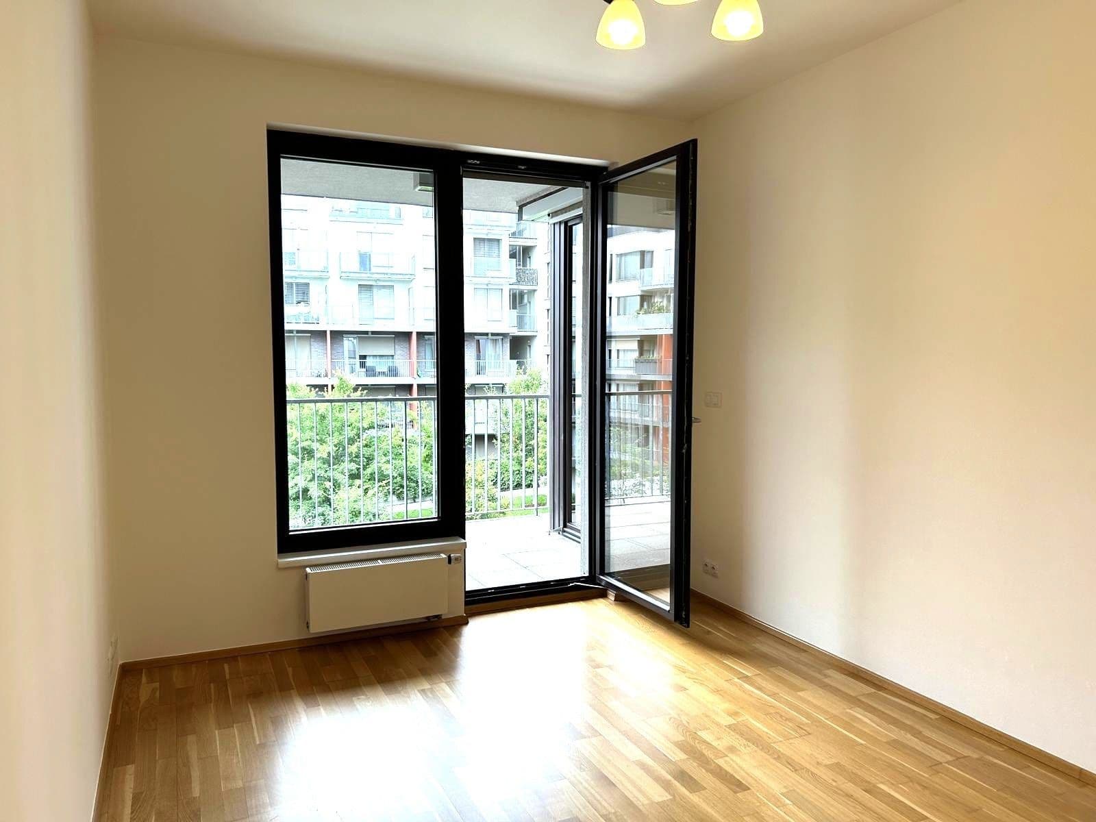 1 bedroom with open-plan kitchen flat to rent, 68 m², Korunní, Prague, Prague 1 bedroom with open-plan kitchen flat to rent, 68 m², Korunní, Prague, Prague