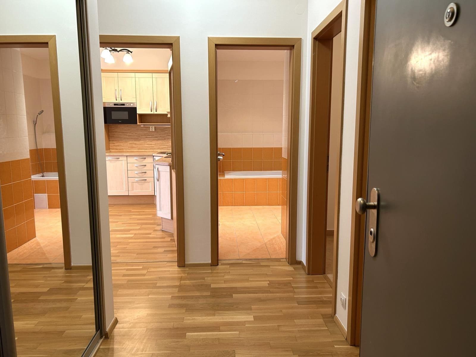 1 bedroom with open-plan kitchen flat to rent, 68 m², Korunní, Prague, Prague 1 bedroom with open-plan kitchen flat to rent, 68 m², Korunní, Prague, Prague