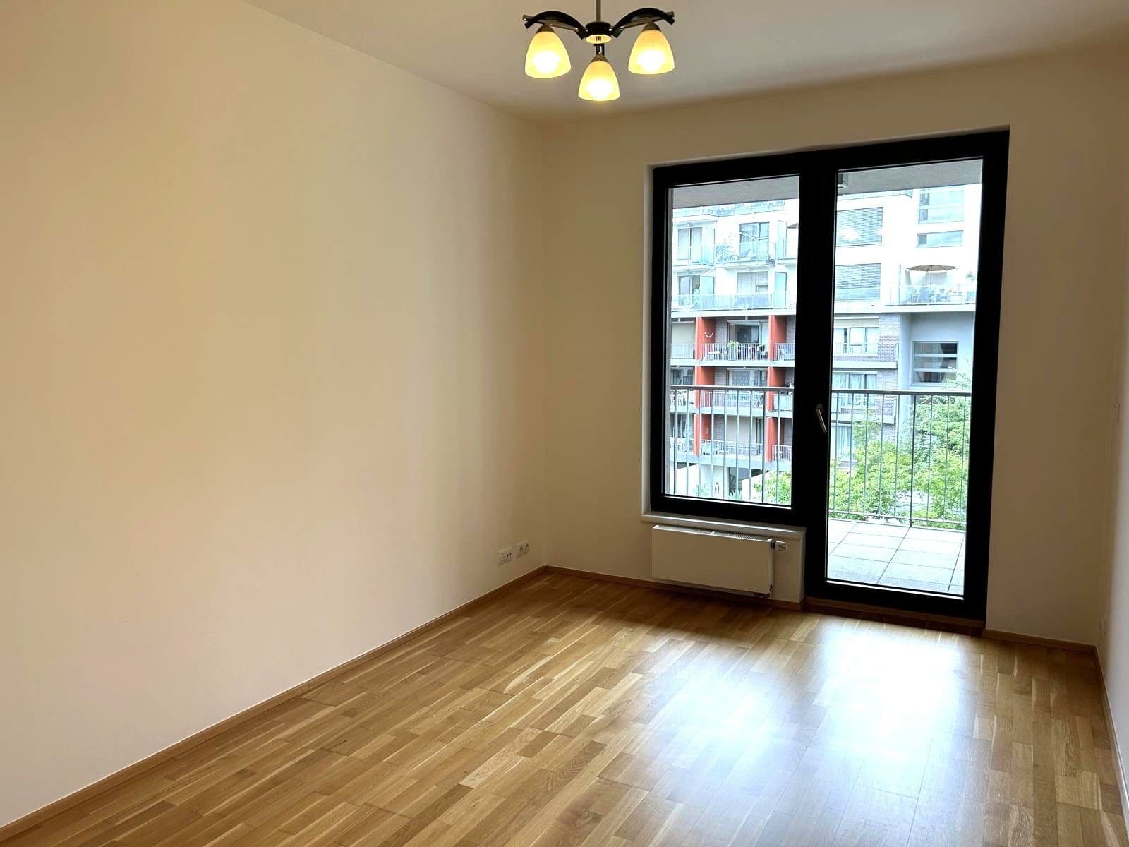 1 bedroom with open-plan kitchen flat to rent, 68 m², Korunní, Prague, Prague 1 bedroom with open-plan kitchen flat to rent, 68 m², Korunní, Prague, Prague