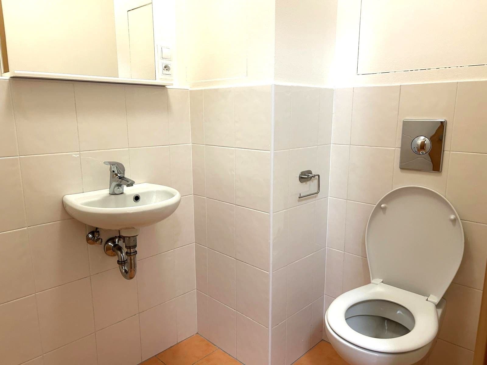 1 bedroom with open-plan kitchen flat to rent, 68 m², Korunní, Prague, Prague 1 bedroom with open-plan kitchen flat to rent, 68 m², Korunní, Prague, Prague