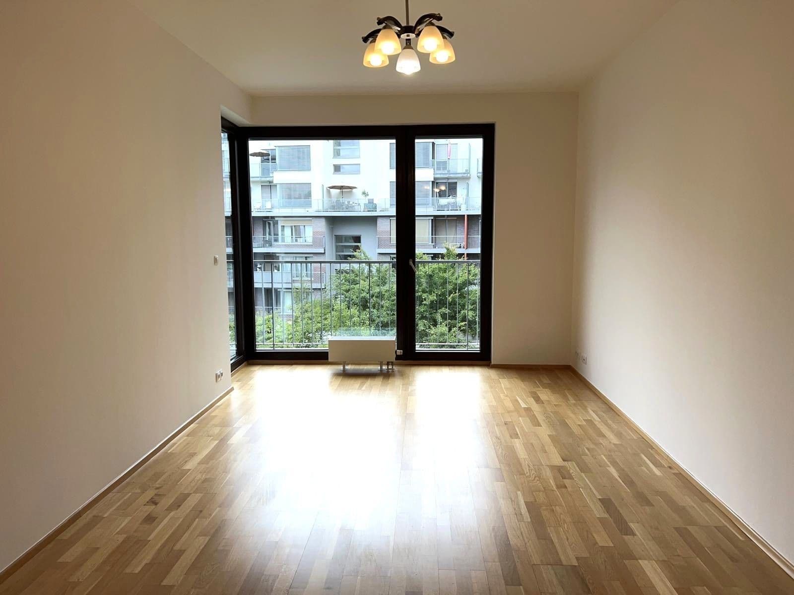 1 bedroom with open-plan kitchen flat to rent, 68 m², Korunní, Prague, Prague 1 bedroom with open-plan kitchen flat to rent, 68 m², Korunní, Prague, Prague