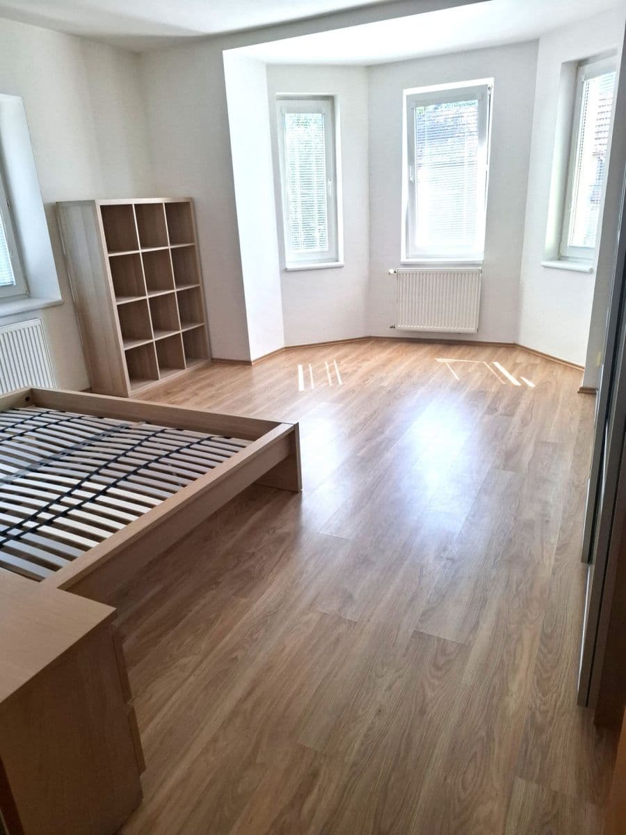 4 bedroom flat to rent, 155 m², Medkova, Prague, Prague 4 bedroom flat to rent, 155 m², Medkova, Prague, Prague