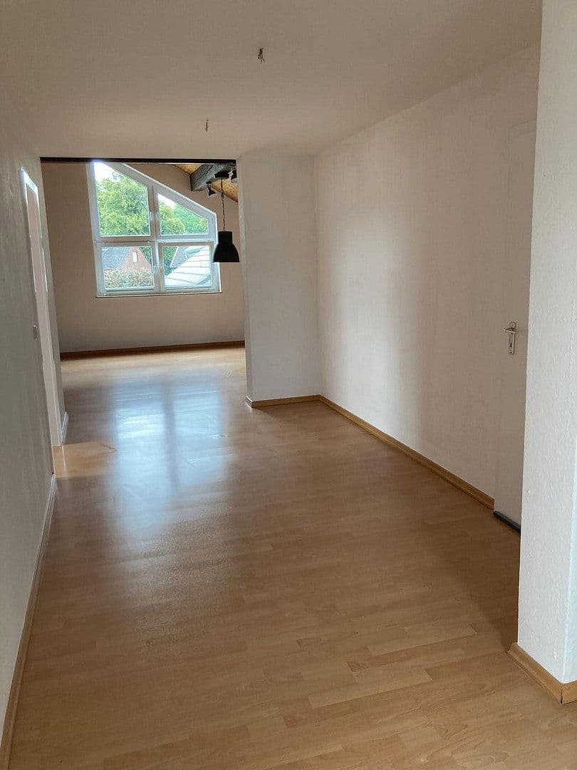 1 bedroom with open-plan kitchen flat to rent, 82 m², Holzwickede, North Rhine-Westphalia 1 bedroom with open-plan kitchen flat to rent, 82 m², Holzwickede, North Rhine-Westphalia