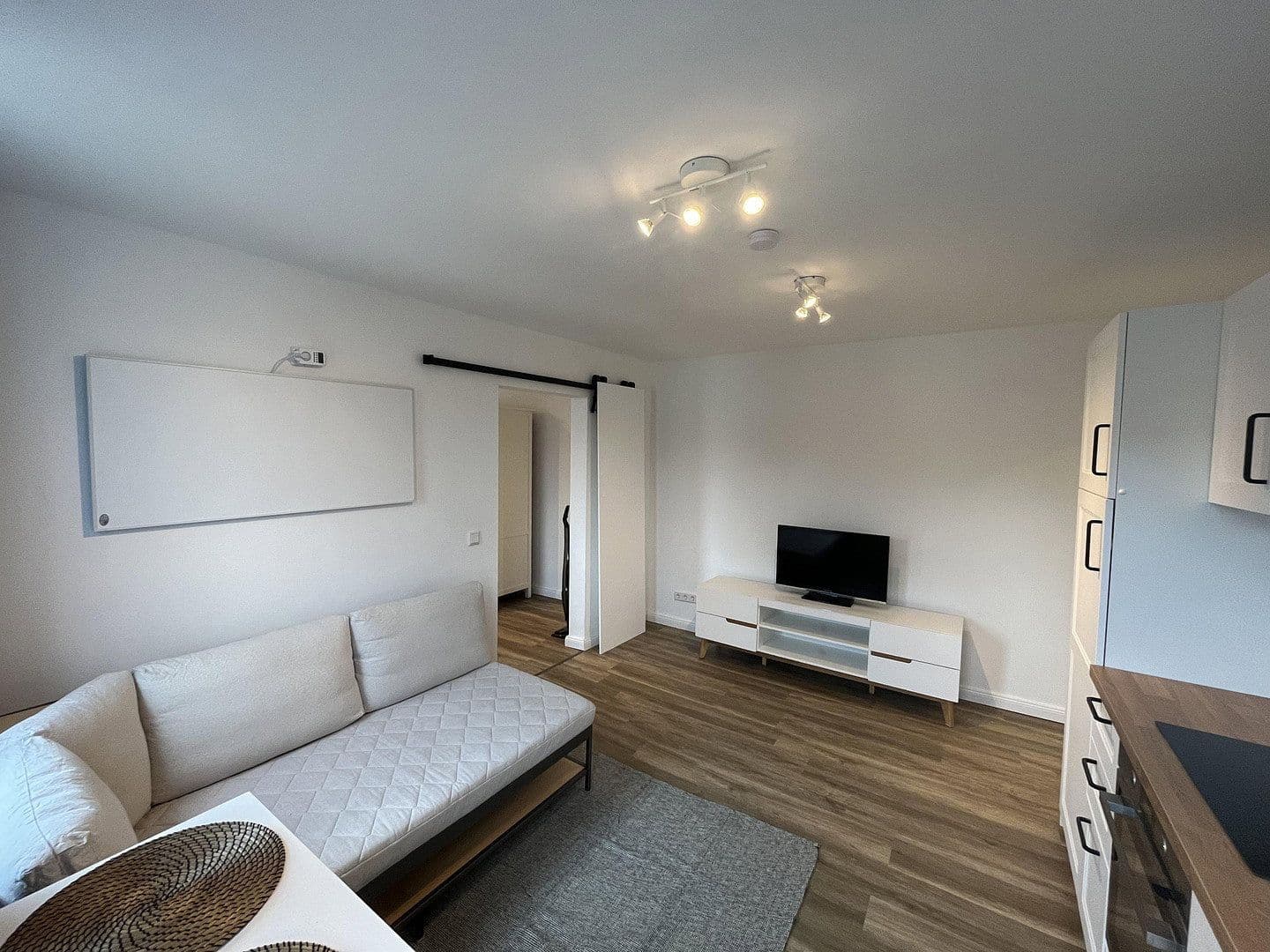 Studio flat to rent, 32 m², Ina-Ring 10, Herzogenaurach, Bavaria Studio flat to rent, 32 m², Ina-Ring 10, Herzogenaurach, Bavaria